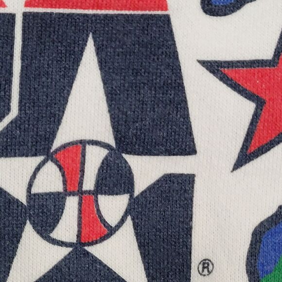 Vintage 90s Basketball Cropped Sweatshirt Medium 23x22 White - Picture 9 of 11